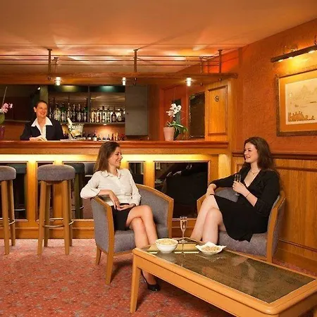 Ibis Styles Nation Porte De Montreuil Parigi