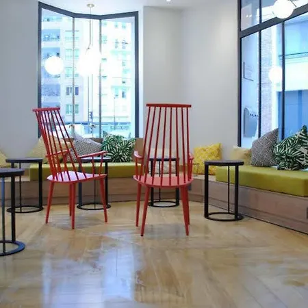 Ibis Styles Nation Porte De Montreuil Hotel 3*